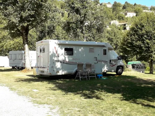 Stellplatz - Stellplatz + Fahrzeug - image n°3 - Camping municipal le Pré Coulet