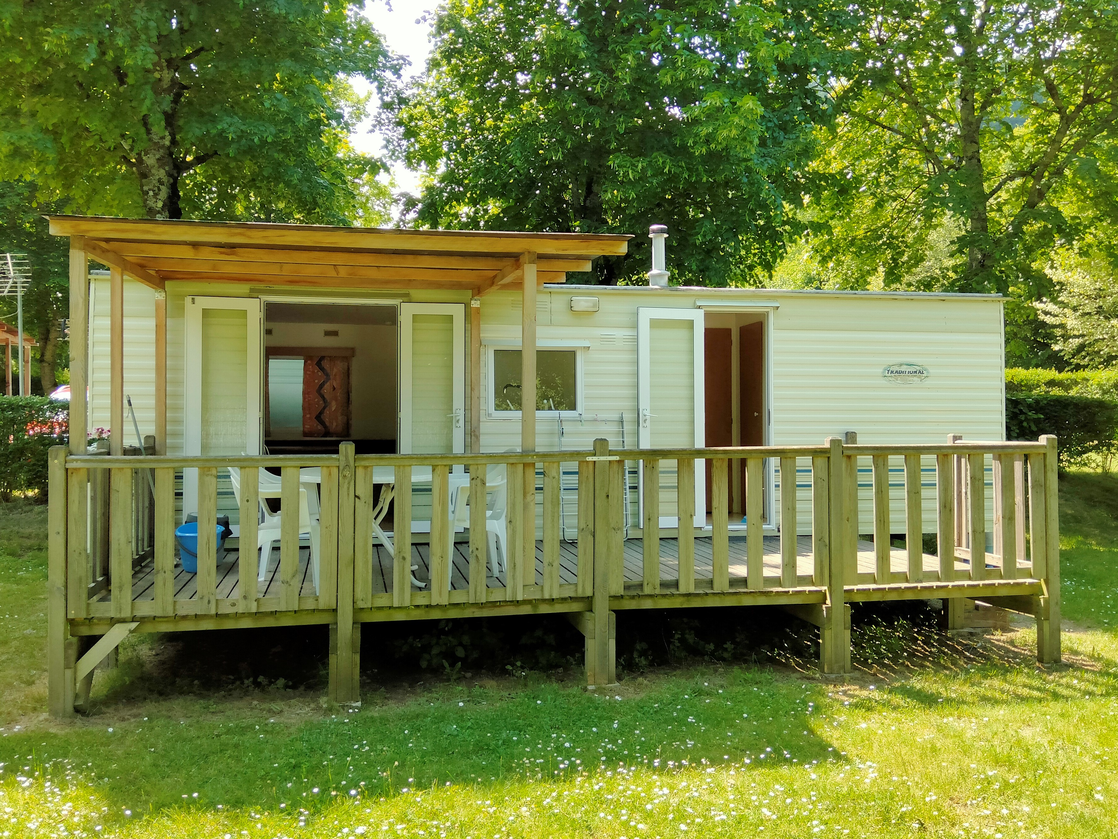 Mietunterkunft - Mobilheim Willerby 22M² - 2 Schlafzimmer - Camping municipal le Pré Coulet