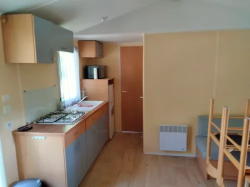 Mietunterkunft - Mobilheim Super Mercure 27M² - 2 Schlafzimmer - image n°4 - Camping municipal le Pré Coulet