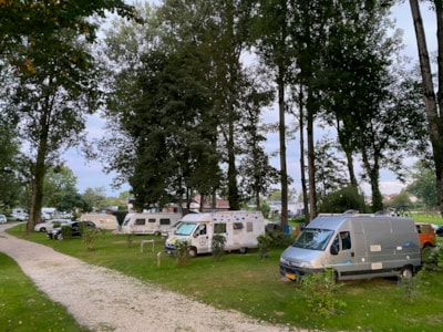 Pitch + 1 vehicle