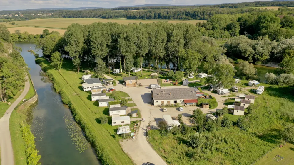 Emplacement - Acsi - Camping de l'Ile