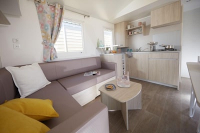 Eva 33 mobile home with 3 bedrooms - 33 m² + semi-covered terrace — 2