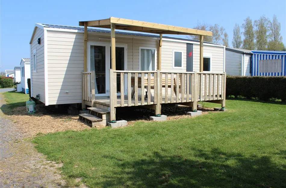 Location - Mobil Home Lodge 87 3 Chambres - 32 M² + Terrasse Semi Couverte - Camping Le Clos de Balleroy