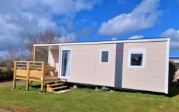 Mietunterkunft - Mobilheim Lodge 83 Confort Plus 3 Schlafzimmer - 28 M² + Integrierte Terrasse Von 8 M - Camping Le Clos de Balleroy