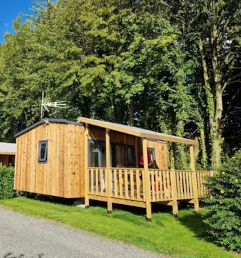 Accommodation - Mobile-Home Cabane Surfer 2 Bedrooms 25 M² + Terrace - Camping Le Clos de Balleroy