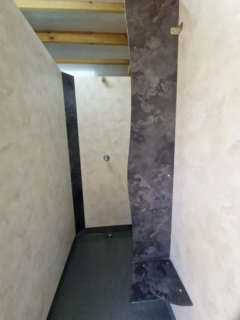 Forfait Confort (1 Tente/Caravane Ou Camping-Car/1 Voiture/Électricité 10A)