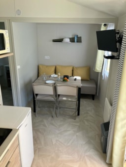 Location - Mobil-Home Escale 20M² - 1 Chambre + Télévision - Camping du Vieux Château