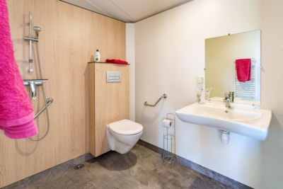 32m² mobile home for people with reduced mobility - 2 bedrooms + television and dishwasher — 8