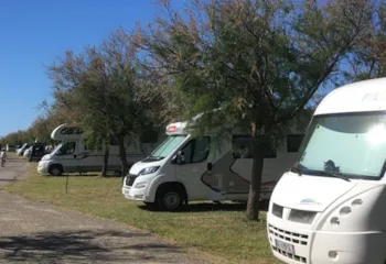 Pitch - Pitch For Motorhome With Electricity - Camping Paradis Barberousse