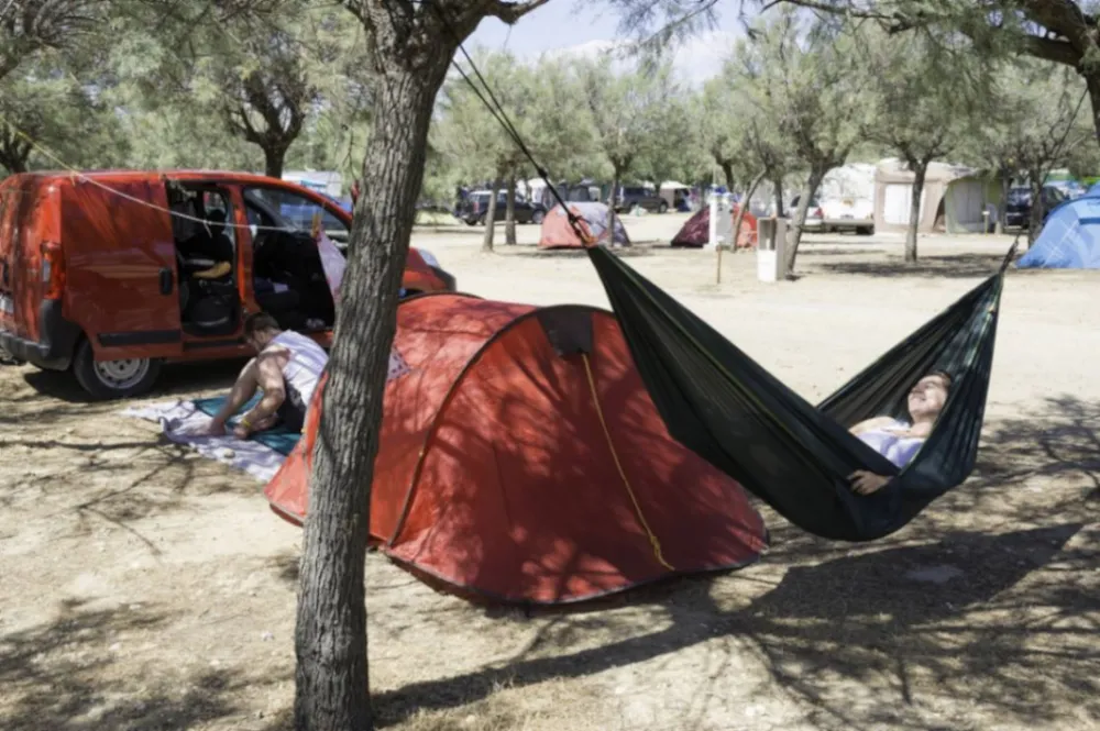 Stellplatz - Stellplatz Mit Strom - Camping Paradis Barberousse