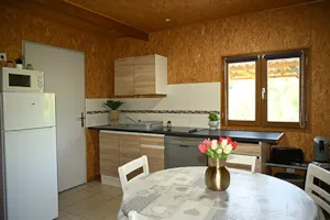 Locatif - Chalet 42m² 2 Schlafzimmer - behindertengerecht - Camping des Chavannes