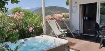Mietunterkunft - Bungalow Oleandro + Jacuzzi - Camping Park Mara