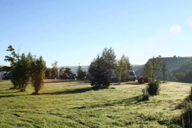 Emplacement 1 Véhicule + Tente