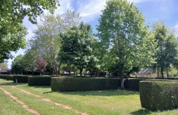 Stellplatz - Stellplatz 2 Personen + Auto - 85M² - Camping L'Echappée Verte