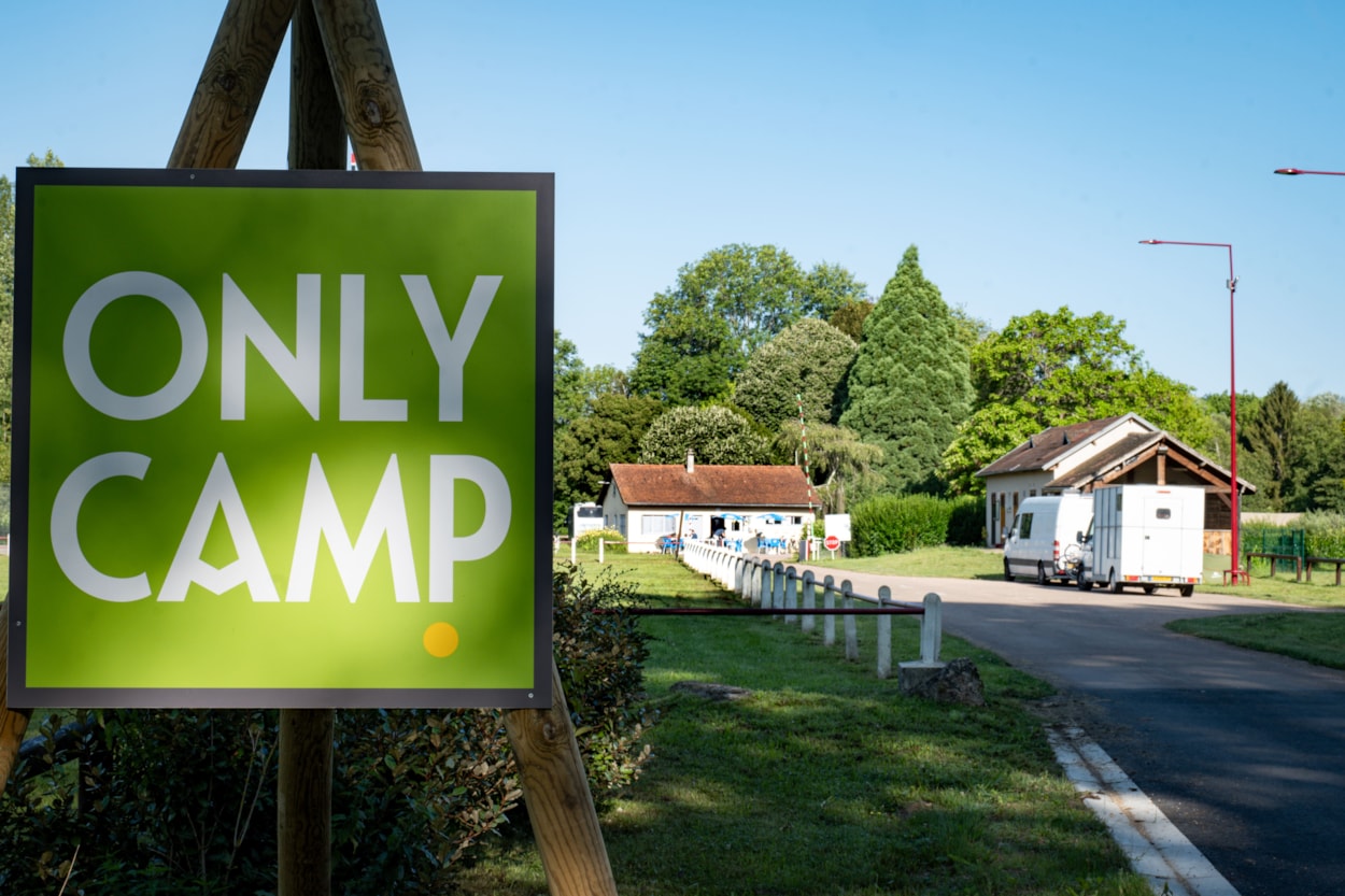 Camping Onlycamp Les Berges de l'Yonne
