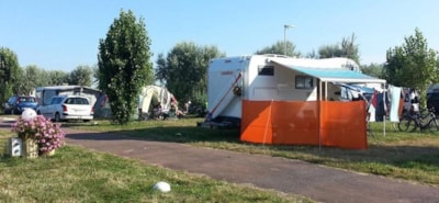 Camping pitch — 1