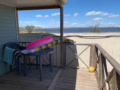 Mobile home with pond view — 1