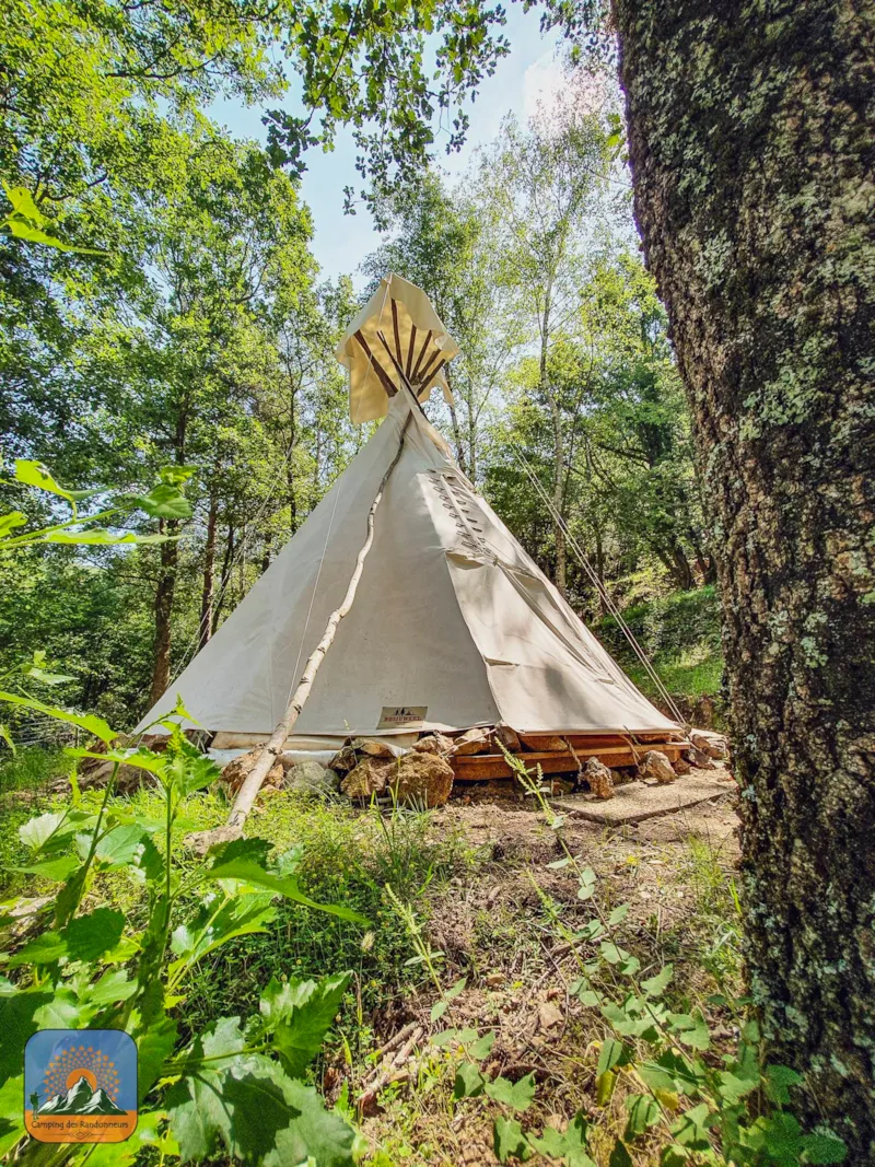 Tipi - Sans Sanitaires - Base  2 Personnes - Possibilité D'ajouter 1 Personne -