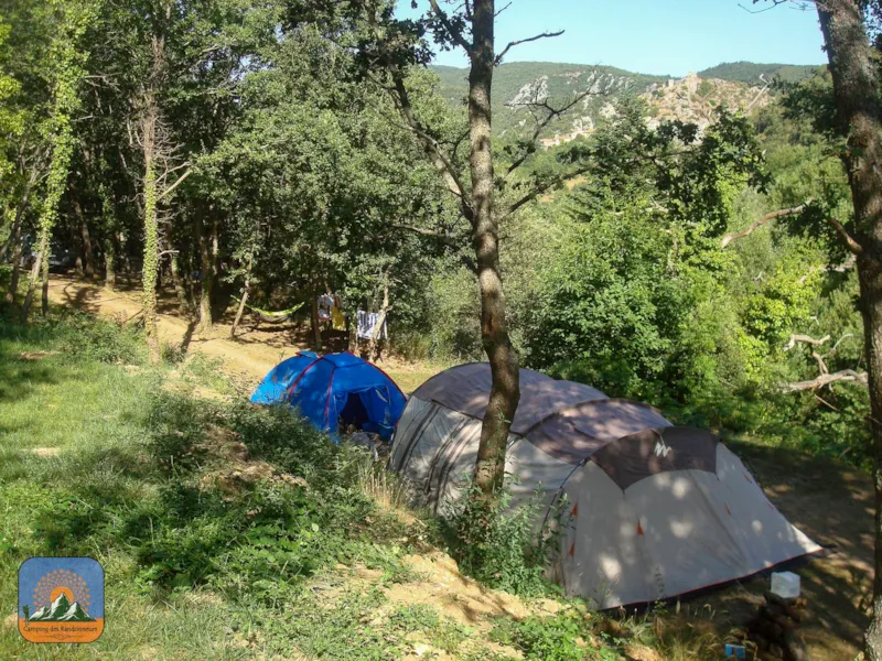 Forfait Emplacement 1 Tente (7X3m Max.) (Prix Basé Sur 2 Pers.) Avec Électricité. Pas De Véhicule