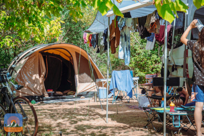 XL Package: Pitch + 1 vehicle + 1 tent (max. 7x4m) + electricity (based on 2 people) — 5