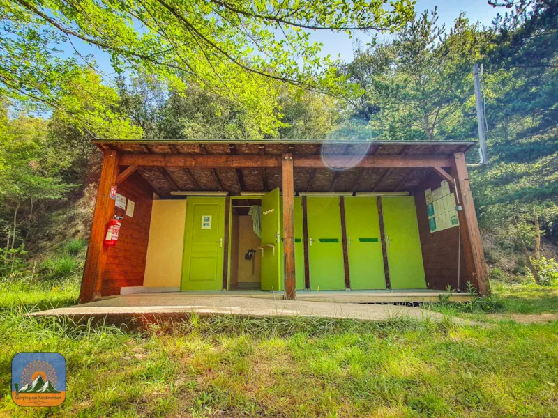 Forfait Emplacement 1 Tente (7X3m Max.) (Prix Basé Sur 2 Pers.) Avec Électricité. Pas De Véhicule