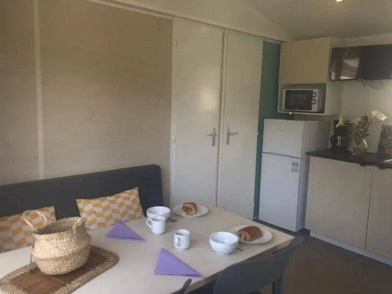 C- Mobil-Home Caraïbes Climatisé 2 Chambres