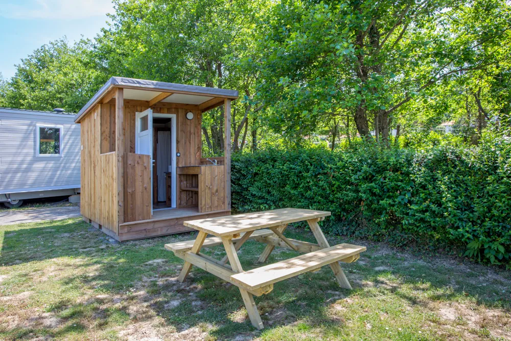 Emplacement - Emplacement Avec Sanitaire Individuel - Chadotel International Erromardie