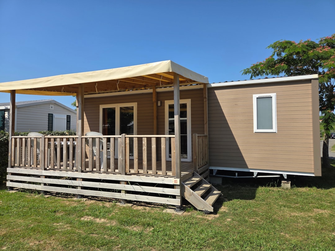 C- Mobil-home Caraïbes climatisé 2 chambres
