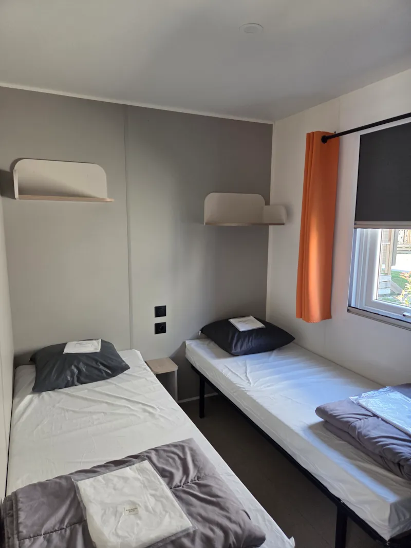 C- Mobil-Home Caraïbes Climatisé 2 Chambres