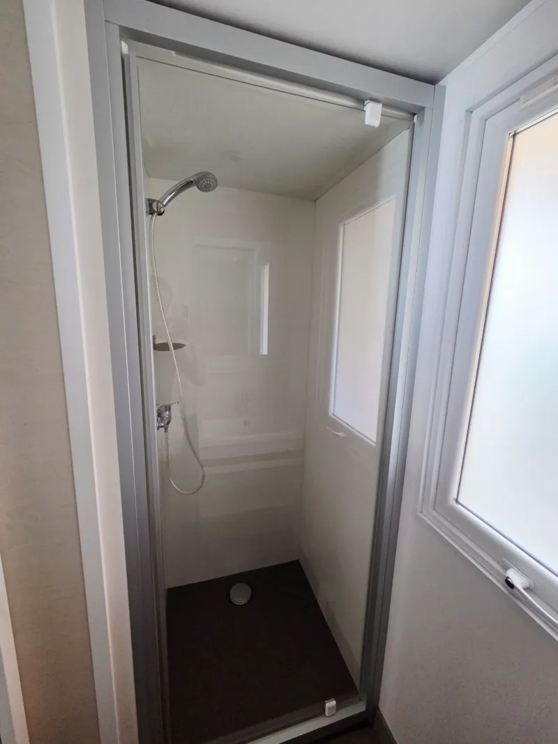 C- Mobil-Home Quatro - 4 Chambres 2 Salles De Douche Climatisé