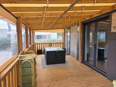 R- Mediterranean mobile home with 3 bedrooms