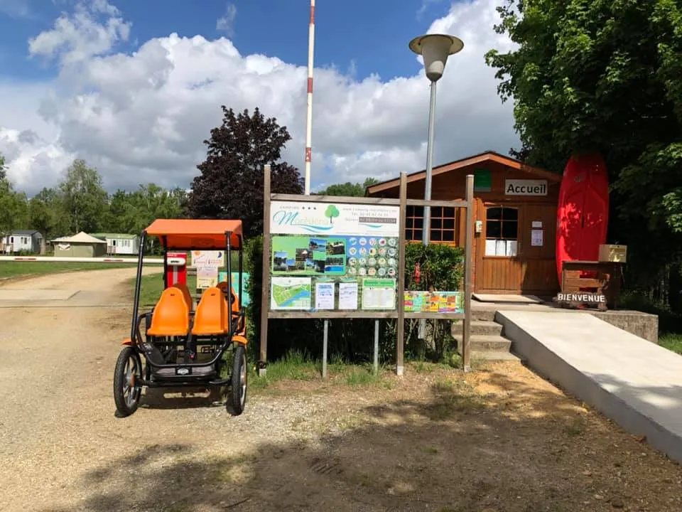 Stellplatz - Stellplatz : Wohnmobil + Strom - Camping Morédéna