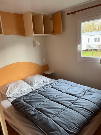 Mobile-home (2 bedrooms) + covered terrace