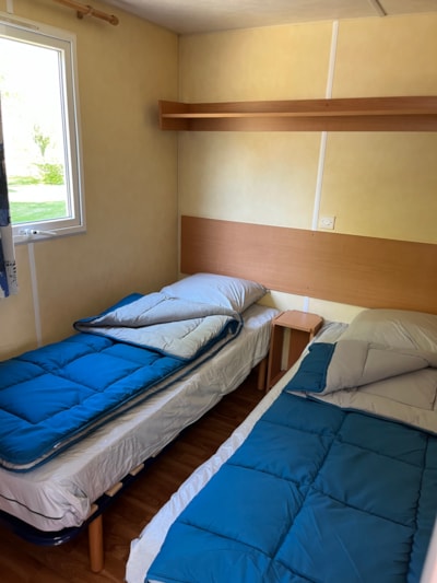 Mobile-home (2 bedrooms) + covered terrace