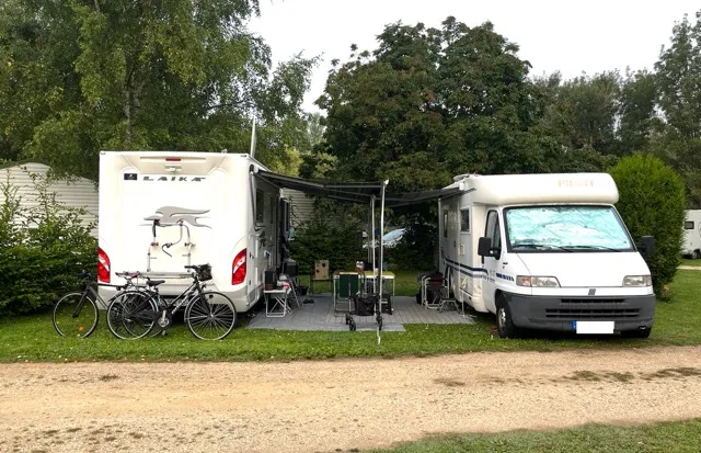 Emplacement Camping-Car Avec Éléctricité