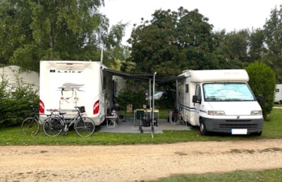 Pitch: motor home + electricity