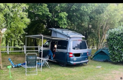Stellplatz Nature (Zelt, Wohnwagen, Wohnmobil + 1 Auto)