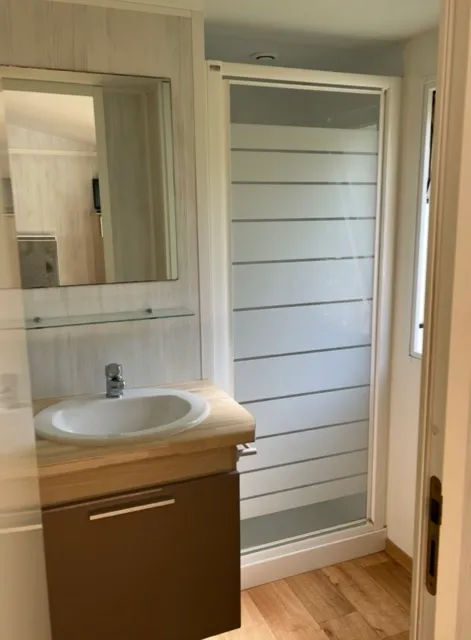 Mobil Home Premium (3 Chambres) + Terrasse Couverte