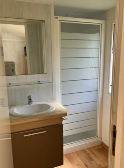 Mobile-home Premium (3 bedrooms) + covered terrace
