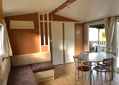 Mobile-home (2 bedrooms) + covered terrace
