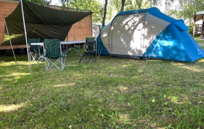 Hiker's pitch (check-in from 6 p.m. and check-out before 10 a.m.)