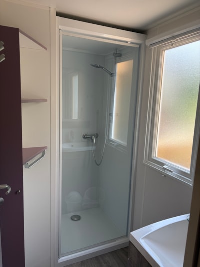 Mobile-home confort (3 bedrooms) + covered terrace