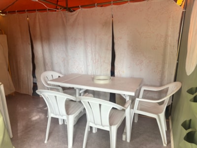 Canvas bungalow (2 bedrooms)