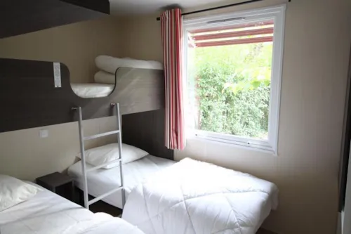 Huuraccommodatie(s) - Traditionele Gezinscottage - 2 Slaapkamers (Zondag) - Max. 2 Volwassenen - image n°3 - Camping Ardèche Domaine de Gil