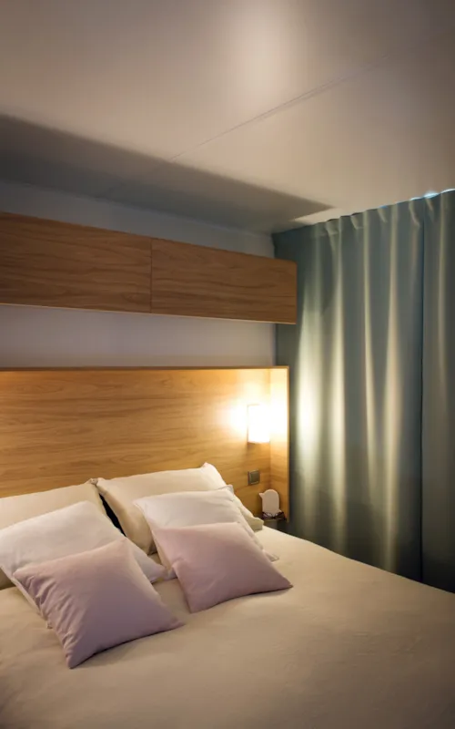 Accommodation - Family Premium - 3 Bedrooms (Saturday) - 4 Adults Max - Air-Conditioned - image n°7 - Camping Ardèche Domaine de Gil