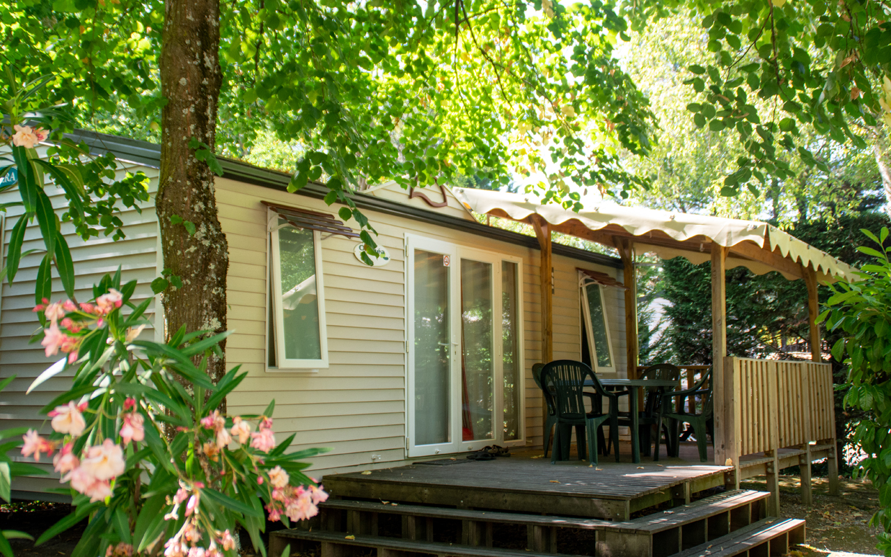 Mietunterkunft - Cottage Tradition - 2 Zimmer (Samstag) - Camping Ardèche Domaine de Gil