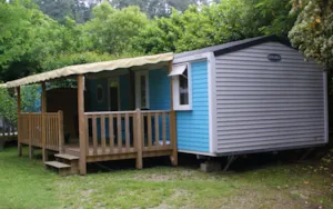 Locatif - Family Plus – 3 Zimmer (Samstag) – max. 4 Erwachsene – klimatisiert - Camping Ardèche Domaine de Gil