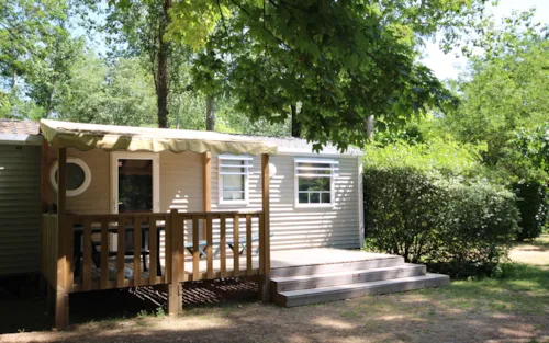 Mietunterkunft - Family Plus – 3 Zimmer (Samstag) – Max. 4 Erwachsene – Klimatisiert - image n°2 - Camping Ardèche Domaine de Gil