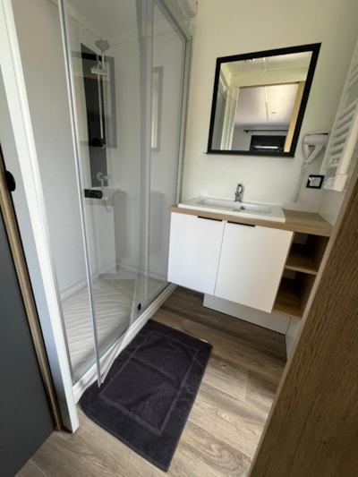Premium Pondside Cottage 3 bedrooms, 2 bathrooms