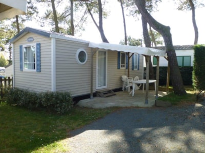 26m² mobile home - 2 bedrooms - paved area + gazebo — 1